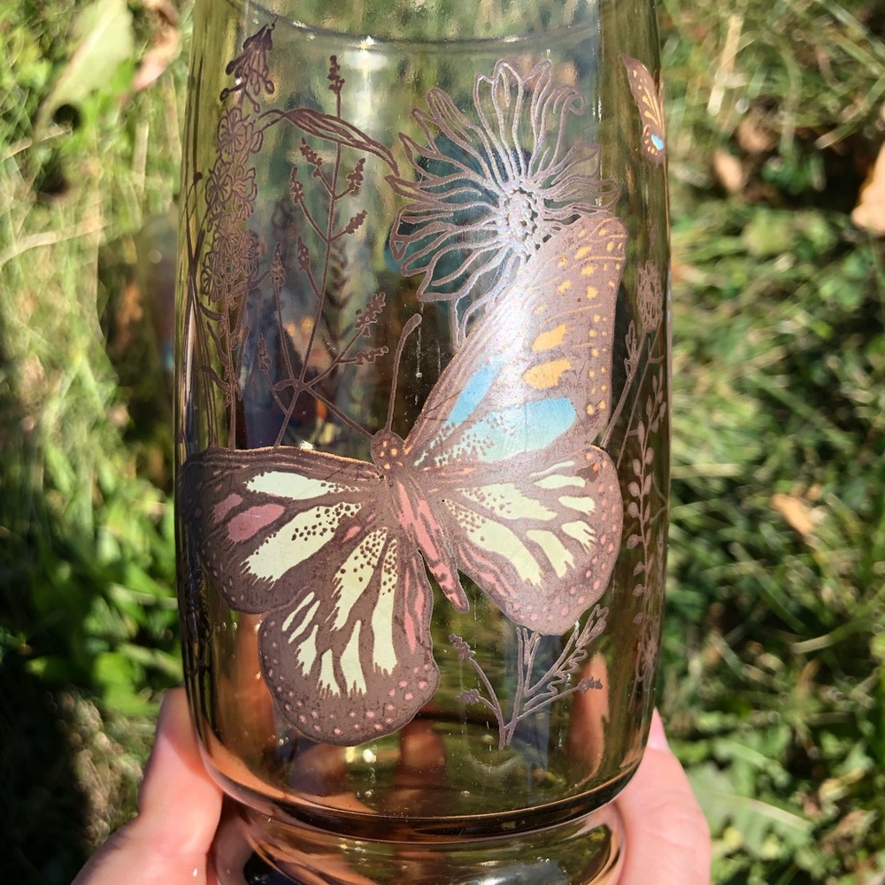 3 VINTAGE BUTTERFLY JUICE CUPS